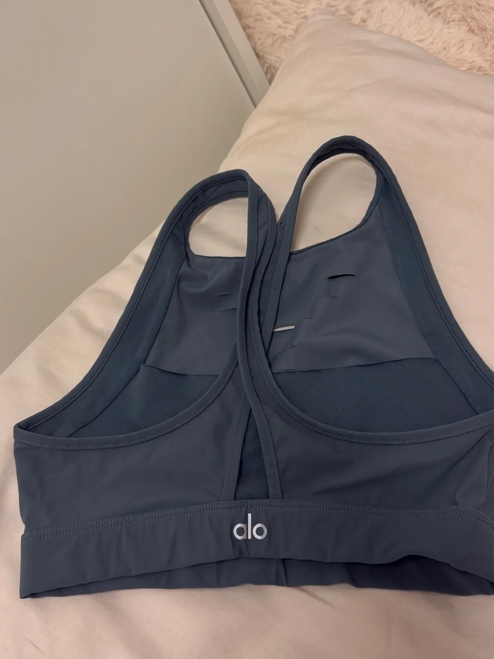 ALO Yoga High Neck Sports Bra in Slate